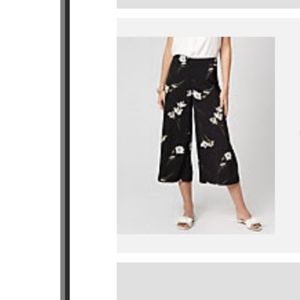 Modern wide pants, gorgeous! Fitted.